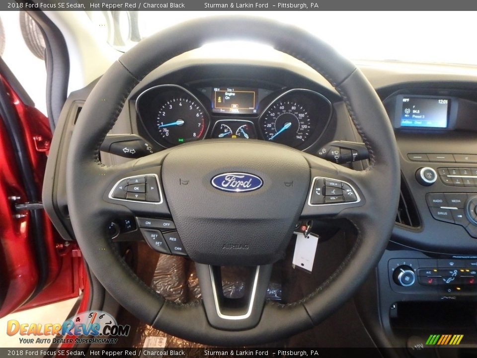 2018 Ford Focus SE Sedan Hot Pepper Red / Charcoal Black Photo #13