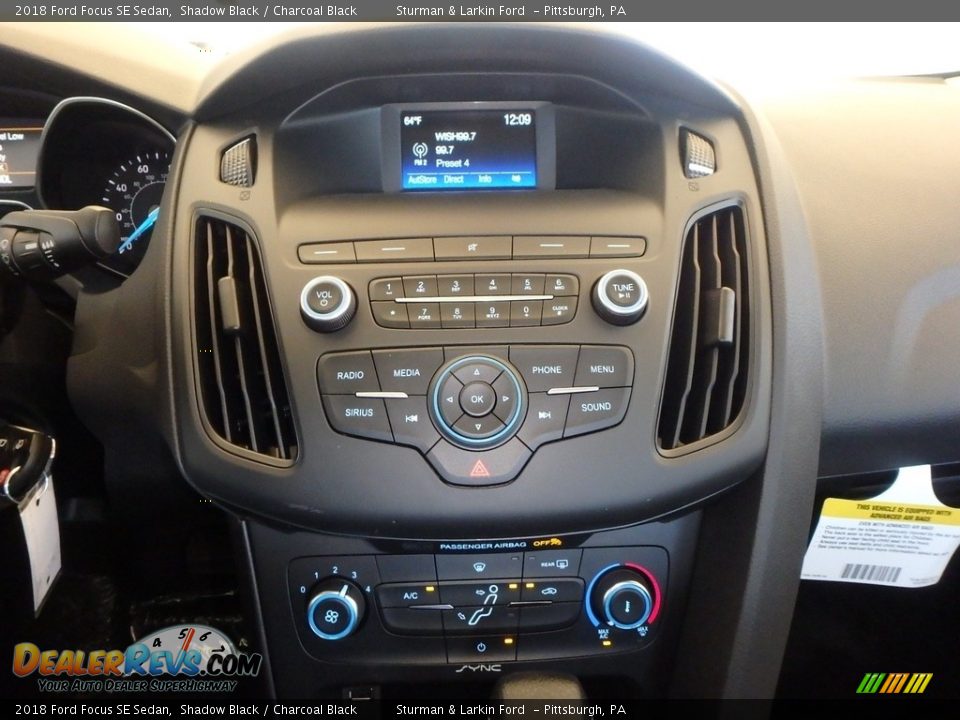 2018 Ford Focus SE Sedan Shadow Black / Charcoal Black Photo #11