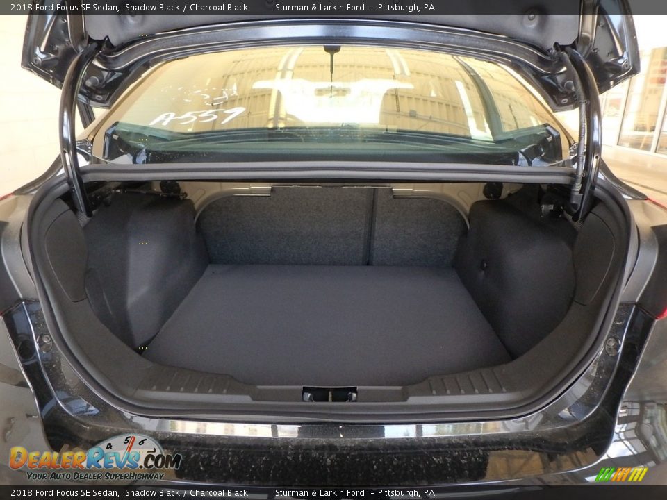 2018 Ford Focus SE Sedan Shadow Black / Charcoal Black Photo #15