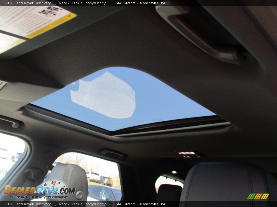 2018 Land Rover Discovery SE Narvik Black / Ebony/Ebony Photo #15