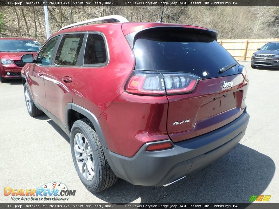 2019 Jeep Cherokee Latitude Plus 4x4 Velvet Red Pearl / Black Photo #3
