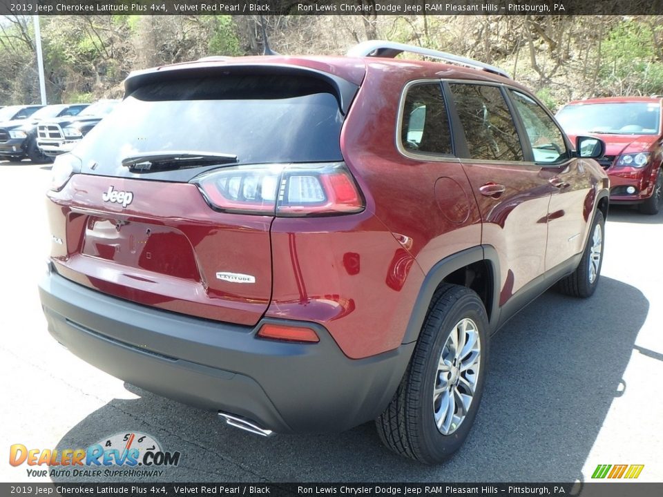 2019 Jeep Cherokee Latitude Plus 4x4 Velvet Red Pearl / Black Photo #5