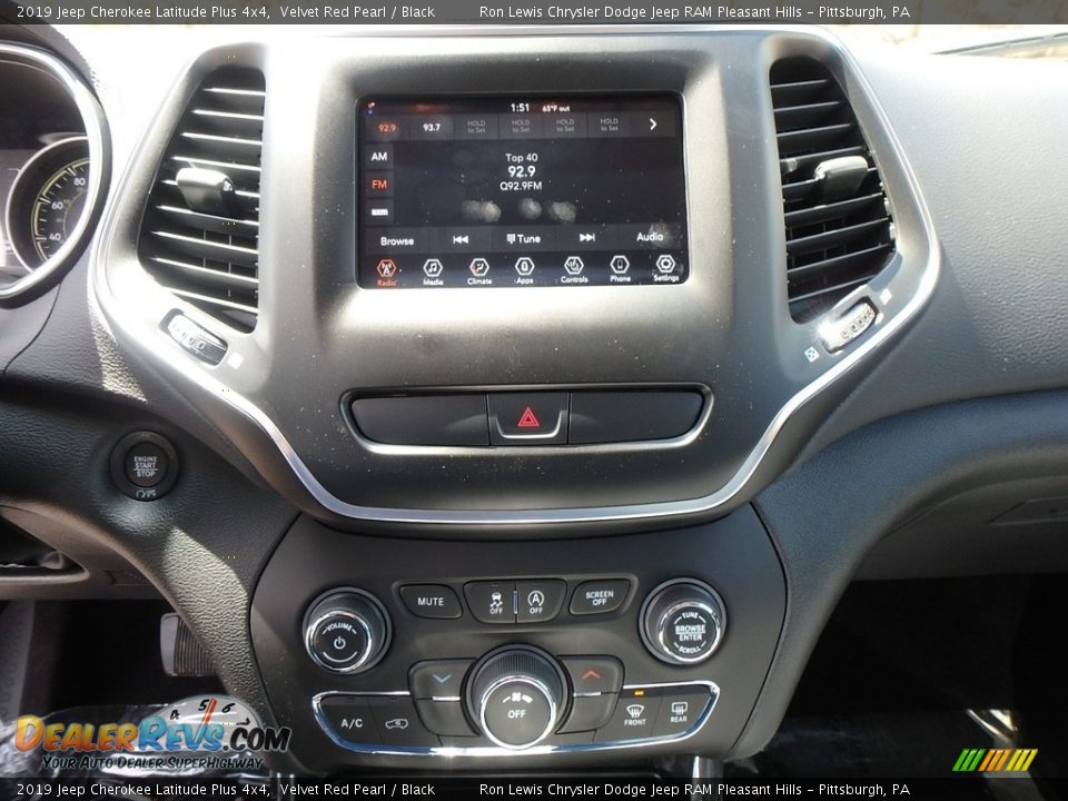 2019 Jeep Cherokee Latitude Plus 4x4 Velvet Red Pearl / Black Photo #16