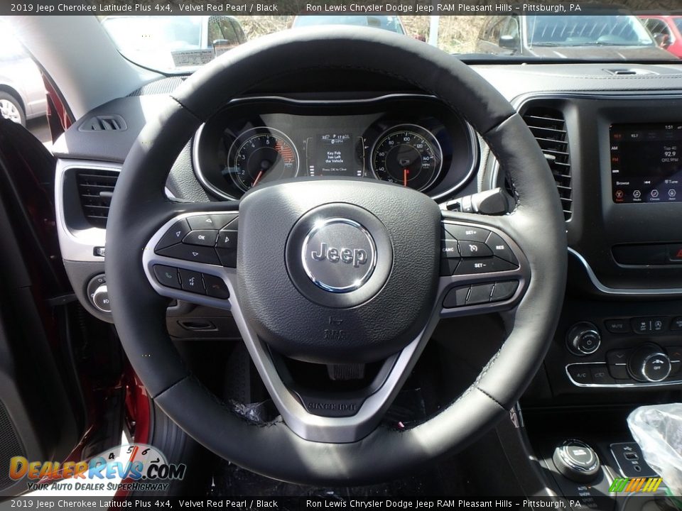 2019 Jeep Cherokee Latitude Plus 4x4 Velvet Red Pearl / Black Photo #19