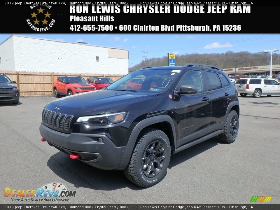 2019 Jeep Cherokee Trailhawk 4x4 Diamond Black Crystal Pearl / Black Photo #1
