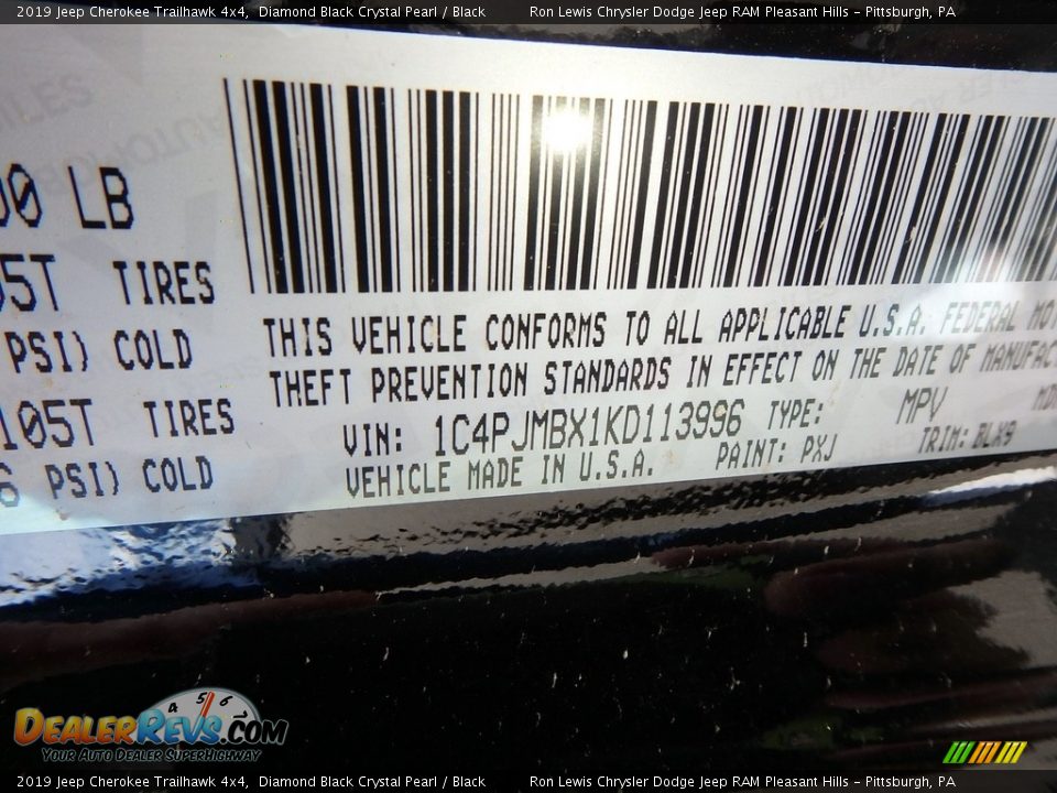 2019 Jeep Cherokee Trailhawk 4x4 Diamond Black Crystal Pearl / Black Photo #14