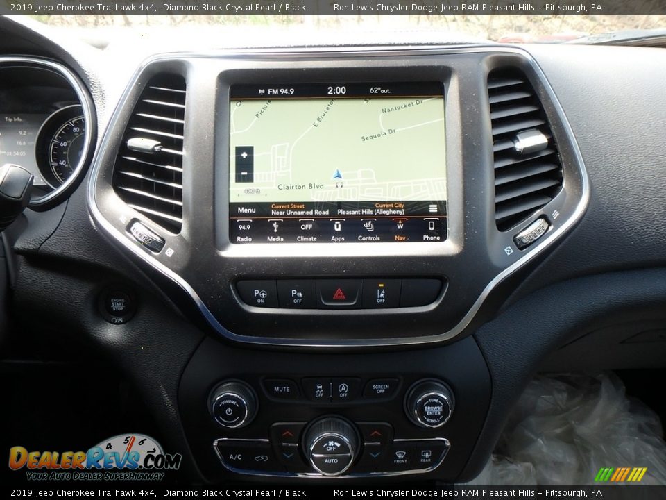 2019 Jeep Cherokee Trailhawk 4x4 Diamond Black Crystal Pearl / Black Photo #17