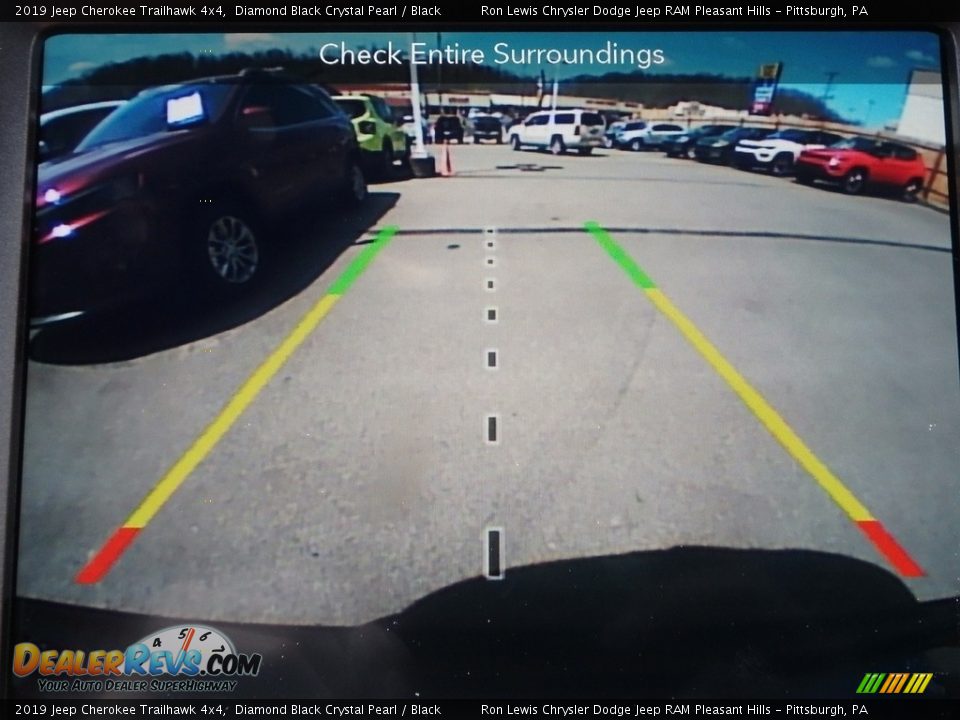 2019 Jeep Cherokee Trailhawk 4x4 Diamond Black Crystal Pearl / Black Photo #18