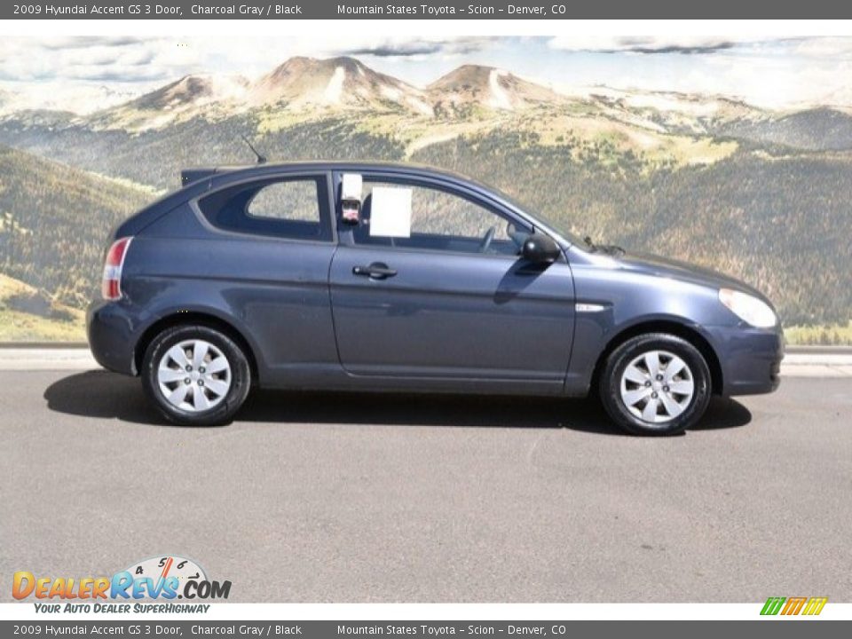 2009 Hyundai Accent GS 3 Door Charcoal Gray / Black Photo #2