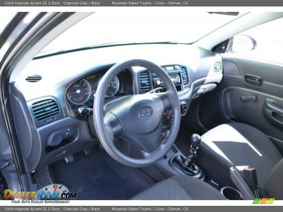 2009 Hyundai Accent GS 3 Door Charcoal Gray / Black Photo #10