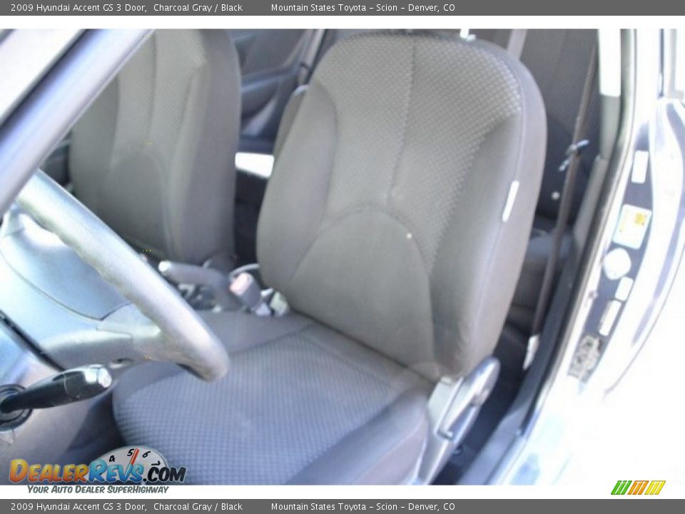 2009 Hyundai Accent GS 3 Door Charcoal Gray / Black Photo #12