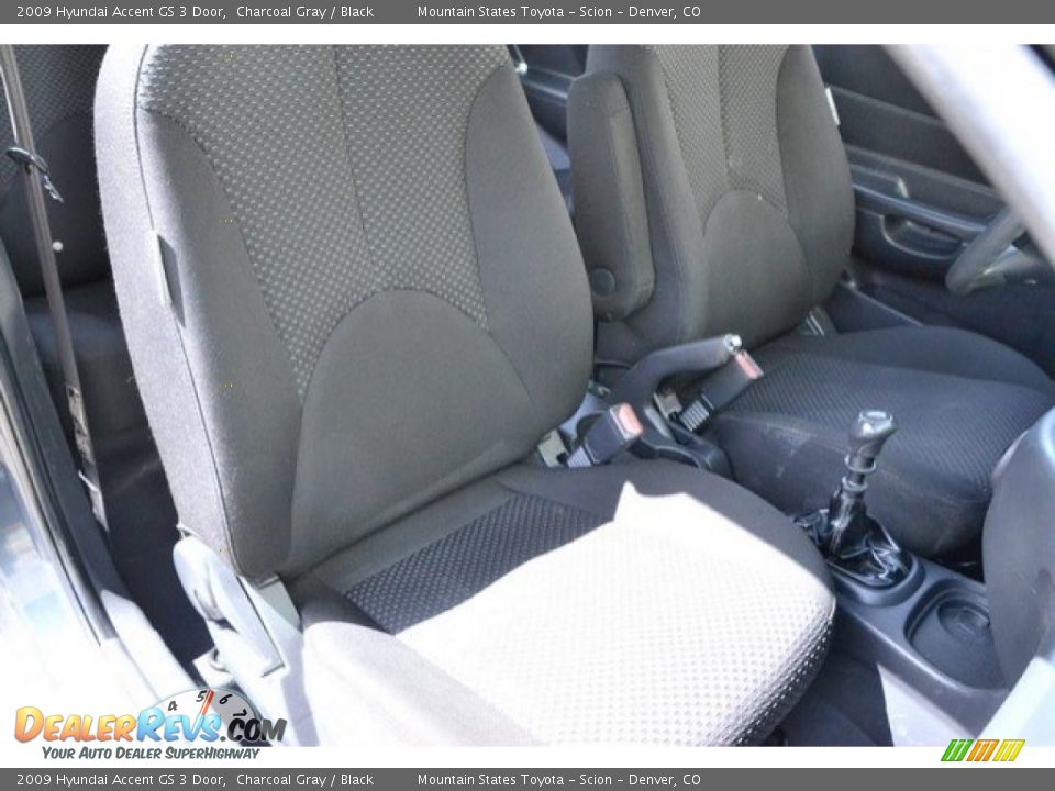 2009 Hyundai Accent GS 3 Door Charcoal Gray / Black Photo #18