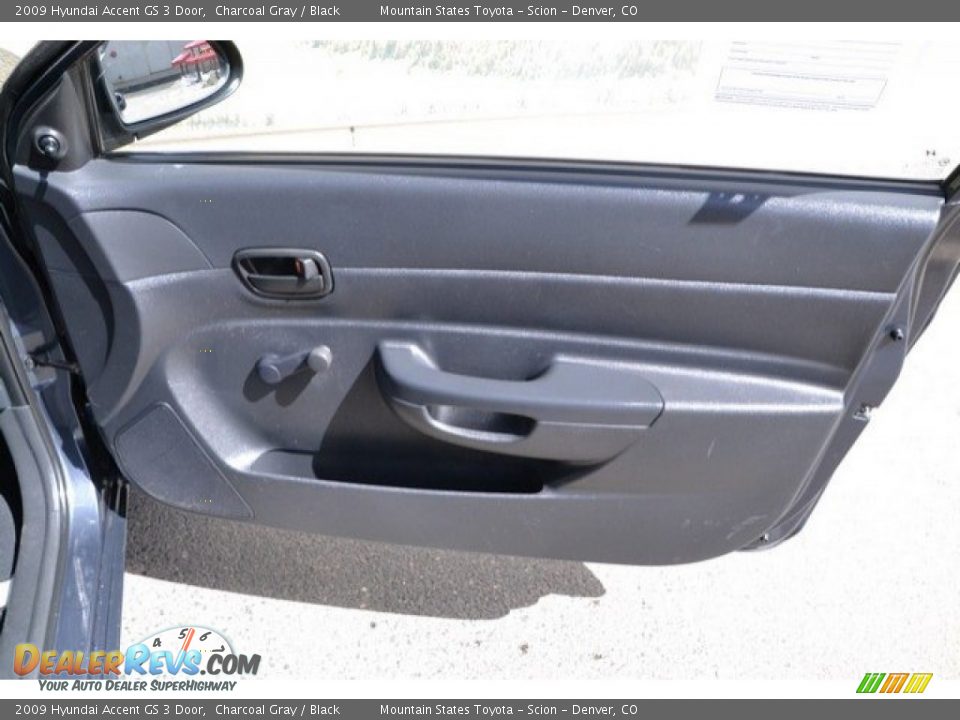 2009 Hyundai Accent GS 3 Door Charcoal Gray / Black Photo #25