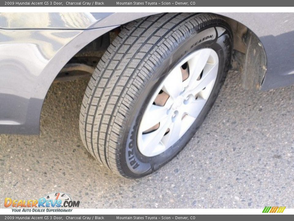 2009 Hyundai Accent GS 3 Door Charcoal Gray / Black Photo #28