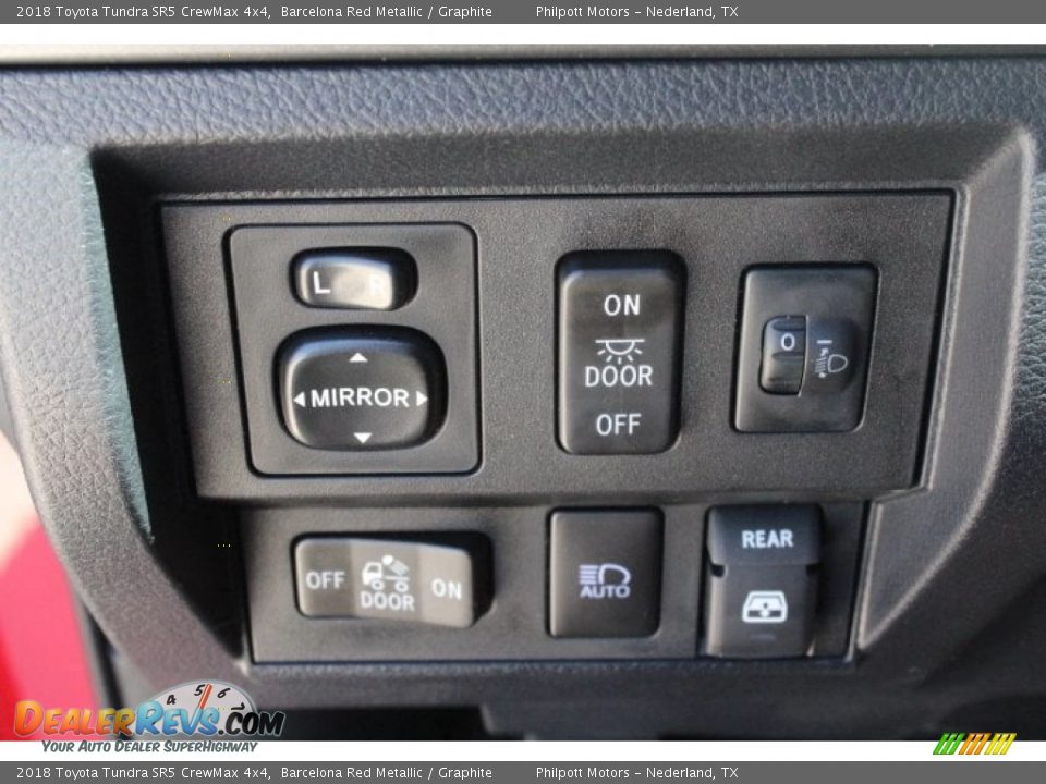2018 Toyota Tundra SR5 CrewMax 4x4 Barcelona Red Metallic / Graphite Photo #24