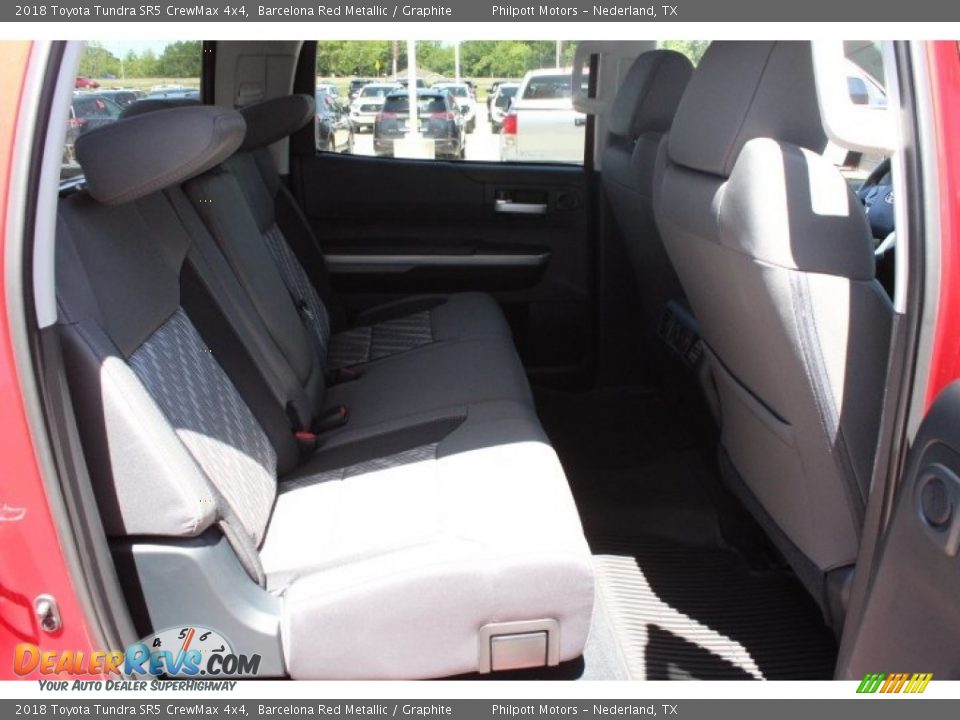 2018 Toyota Tundra SR5 CrewMax 4x4 Barcelona Red Metallic / Graphite Photo #32