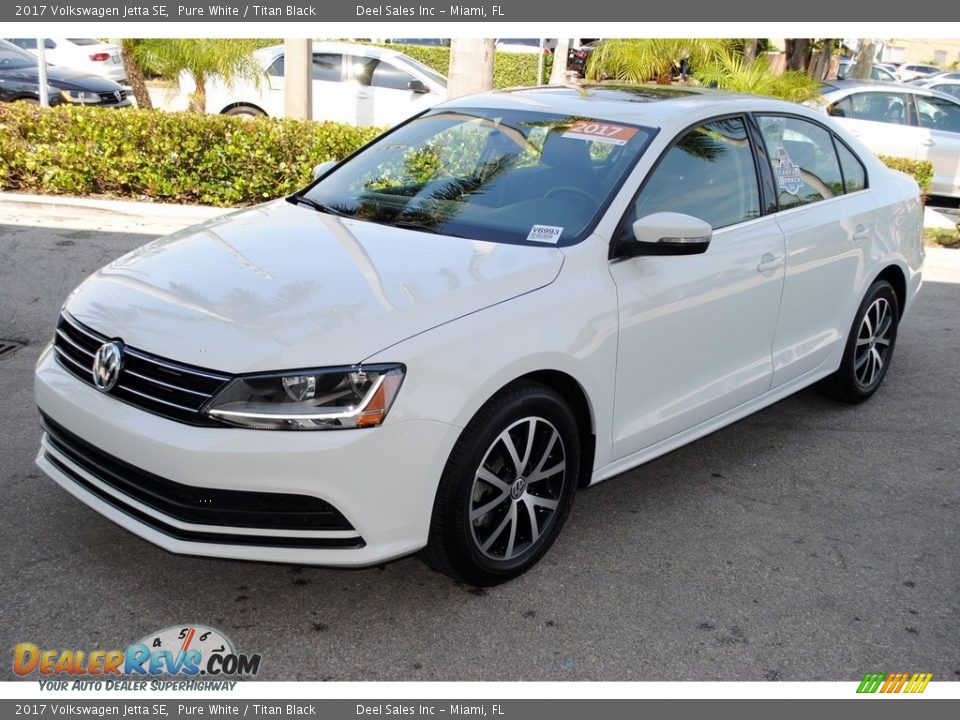 2017 Volkswagen Jetta SE Pure White / Titan Black Photo #4