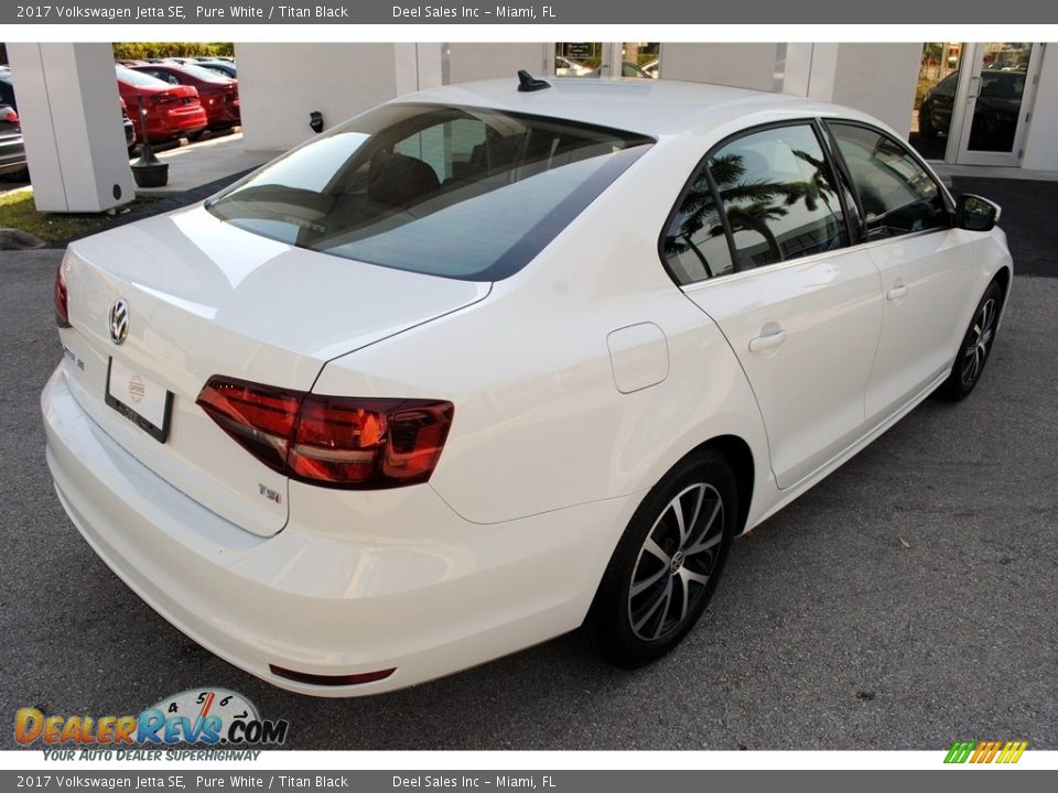 2017 Volkswagen Jetta SE Pure White / Titan Black Photo #9