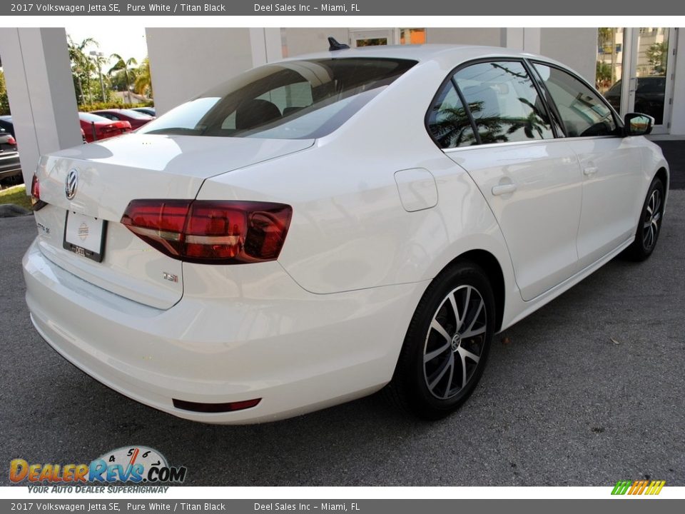 2017 Volkswagen Jetta SE Pure White / Titan Black Photo #10