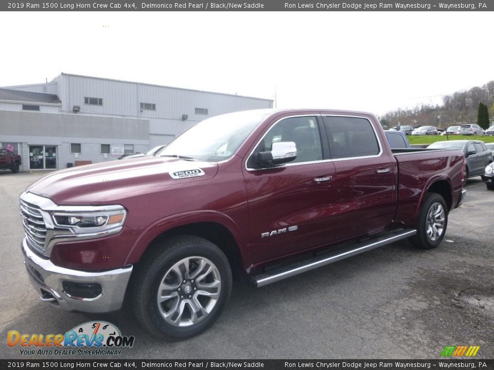 Front 3/4 View of 2019 Ram 1500 Long Horn Crew Cab 4x4 Photo #1