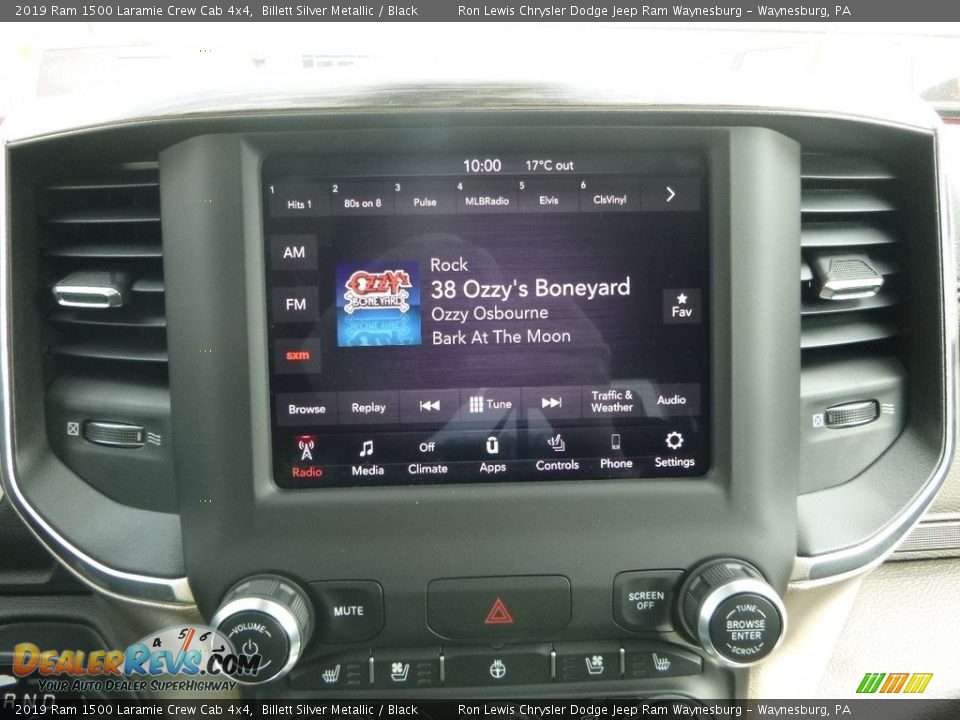 2019 Ram 1500 Laramie Crew Cab 4x4 Billett Silver Metallic / Black Photo #18