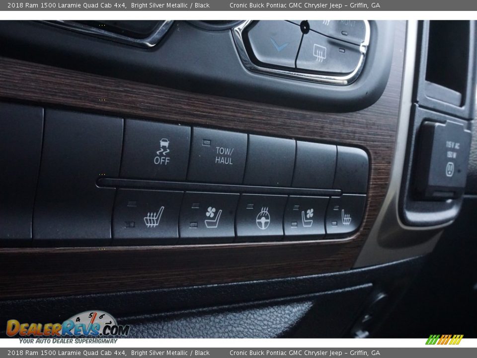 2018 Ram 1500 Laramie Quad Cab 4x4 Bright Silver Metallic / Black Photo #10