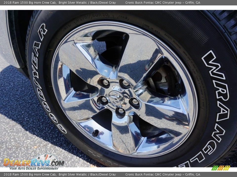 2018 Ram 1500 Big Horn Crew Cab Bright Silver Metallic / Black/Diesel Gray Photo #22