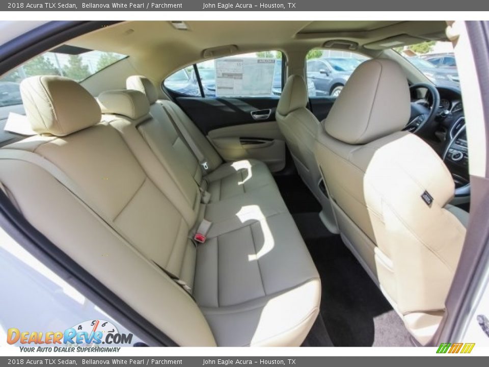 2018 Acura TLX Sedan Bellanova White Pearl / Parchment Photo #22