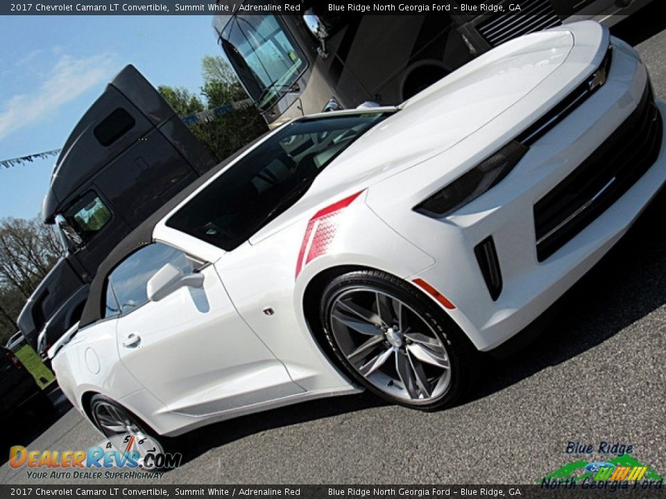 2017 Chevrolet Camaro LT Convertible Summit White / Adrenaline Red Photo #32