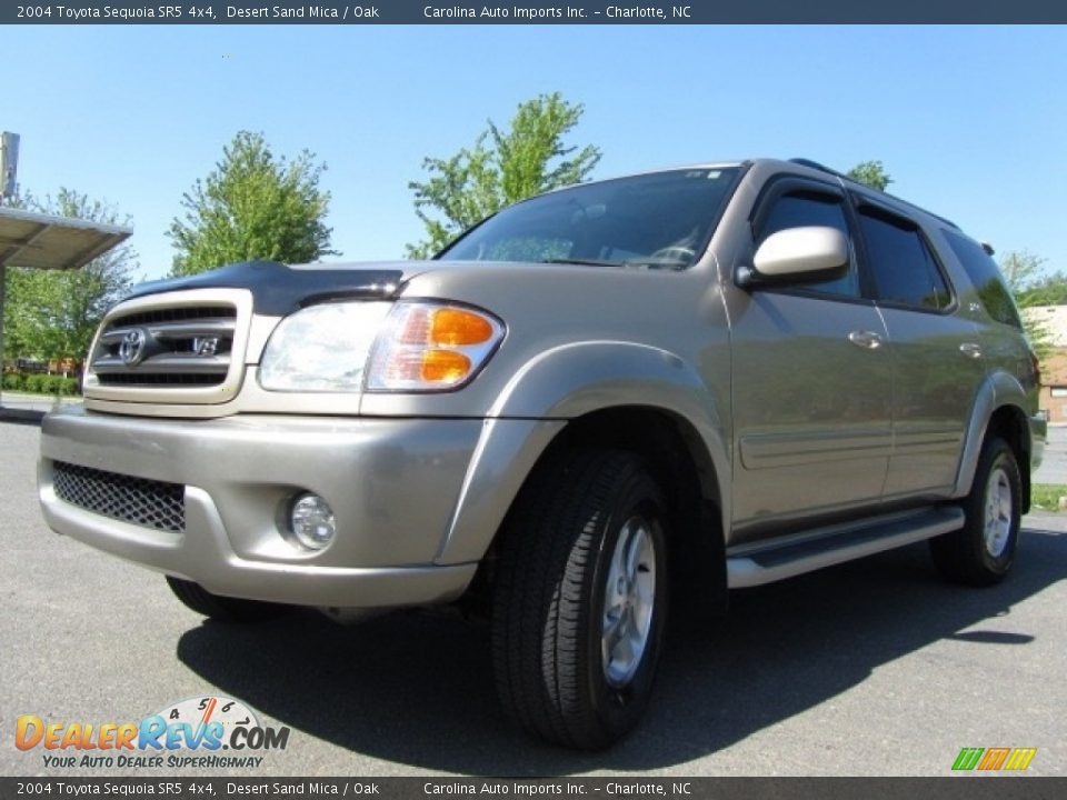2004 Toyota Sequoia SR5 4x4 Desert Sand Mica / Oak Photo #6
