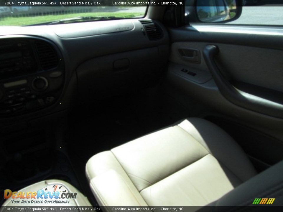 2004 Toyota Sequoia SR5 4x4 Desert Sand Mica / Oak Photo #14