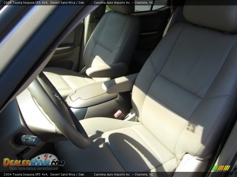 2004 Toyota Sequoia SR5 4x4 Desert Sand Mica / Oak Photo #18