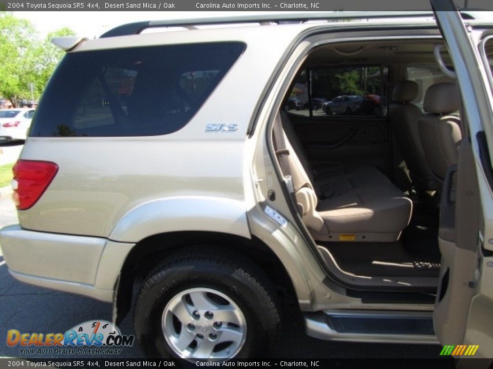 2004 Toyota Sequoia SR5 4x4 Desert Sand Mica / Oak Photo #25
