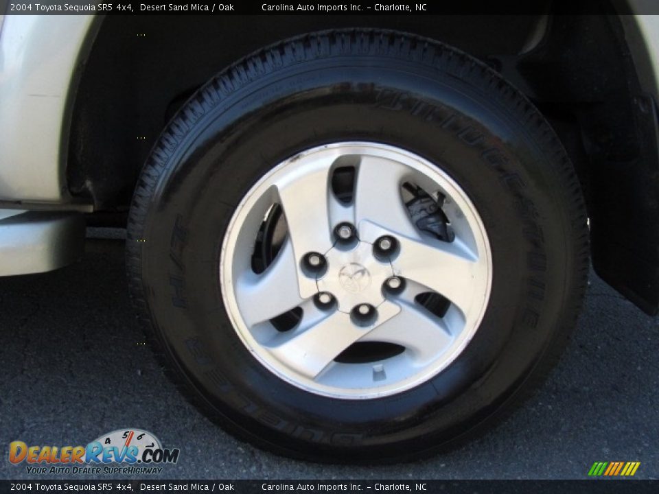 2004 Toyota Sequoia SR5 4x4 Desert Sand Mica / Oak Photo #26