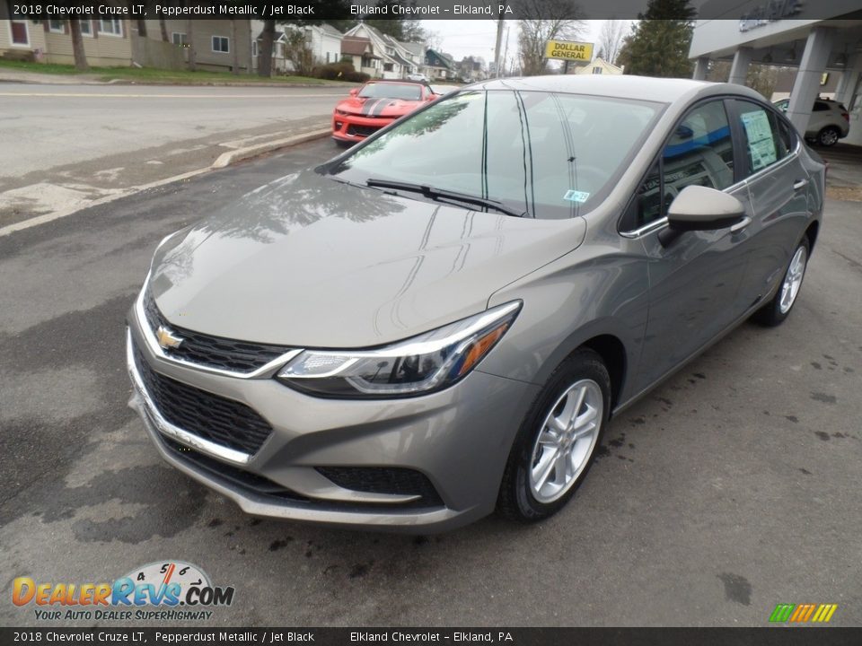 2018 Chevrolet Cruze LT Pepperdust Metallic / Jet Black Photo #1