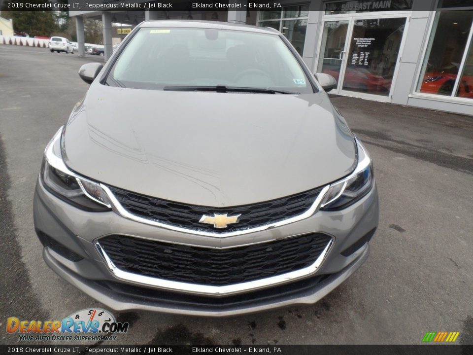 2018 Chevrolet Cruze LT Pepperdust Metallic / Jet Black Photo #2