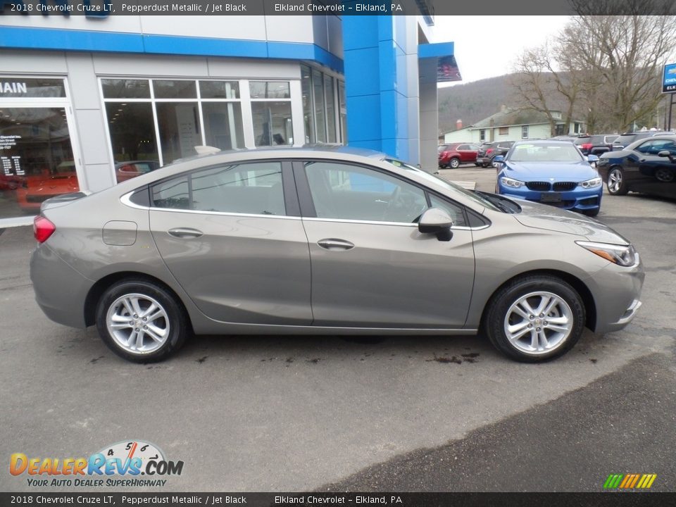 2018 Chevrolet Cruze LT Pepperdust Metallic / Jet Black Photo #4