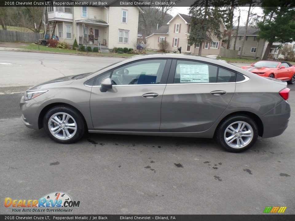 2018 Chevrolet Cruze LT Pepperdust Metallic / Jet Black Photo #8