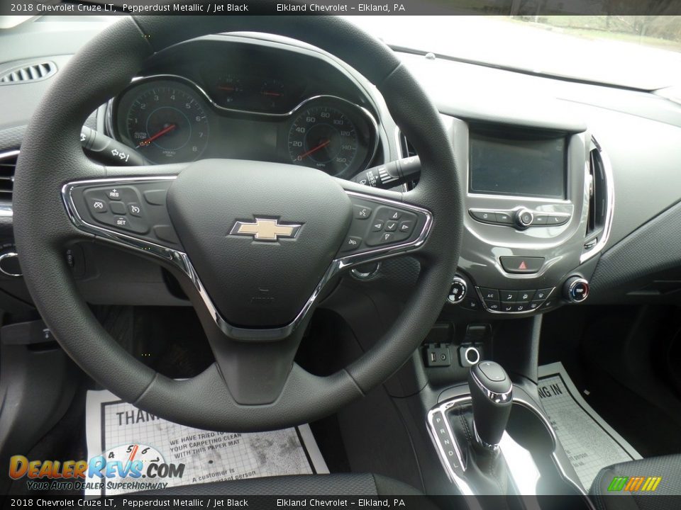 2018 Chevrolet Cruze LT Pepperdust Metallic / Jet Black Photo #18