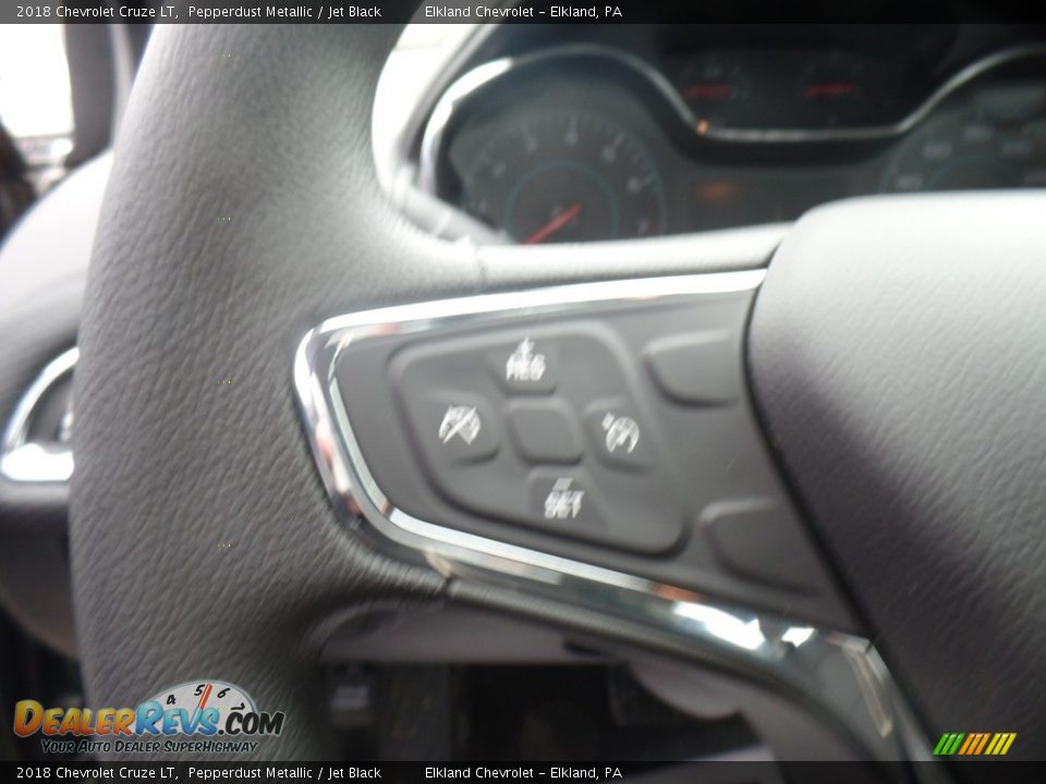 2018 Chevrolet Cruze LT Pepperdust Metallic / Jet Black Photo #21