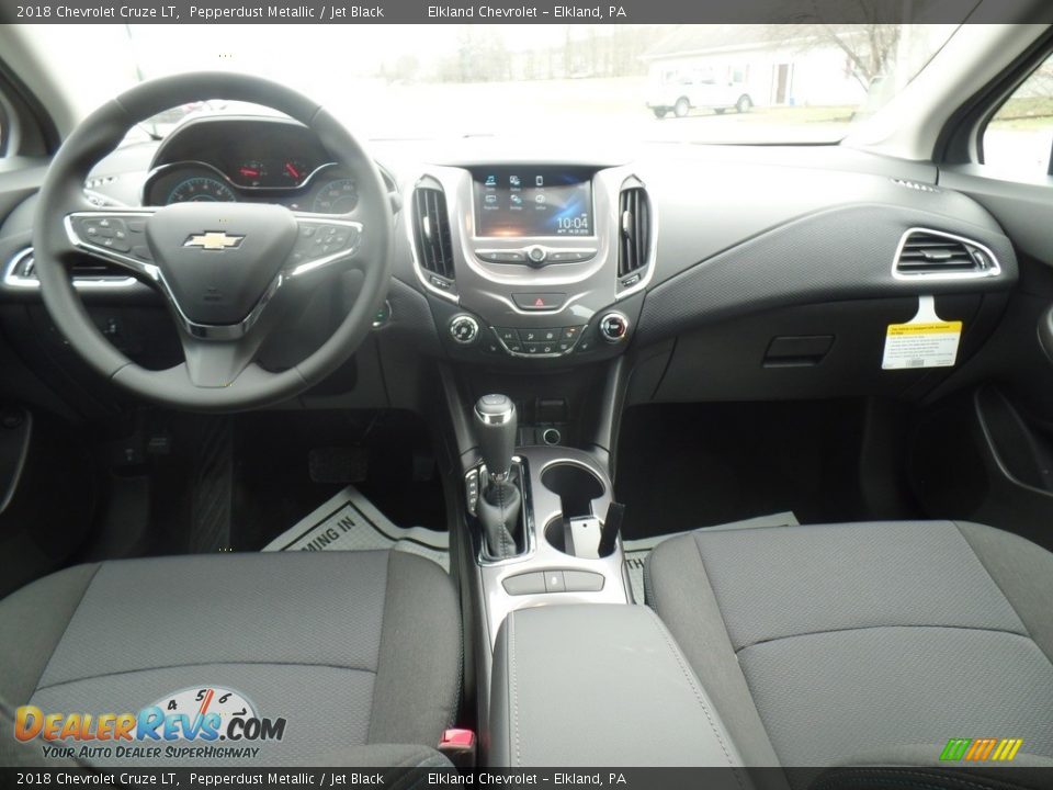 2018 Chevrolet Cruze LT Pepperdust Metallic / Jet Black Photo #34