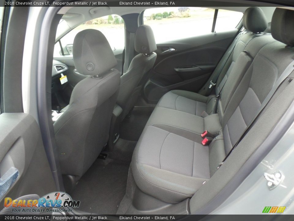 2018 Chevrolet Cruze LT Pepperdust Metallic / Jet Black Photo #36