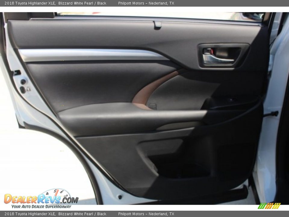 2018 Toyota Highlander XLE Blizzard White Pearl / Black Photo #24