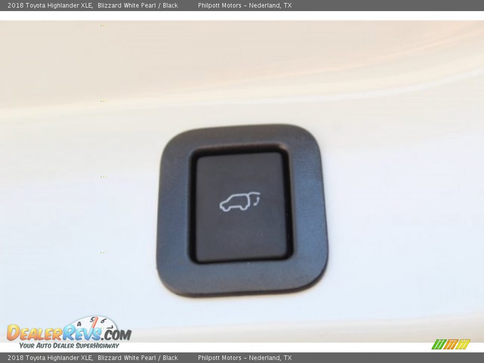 2018 Toyota Highlander XLE Blizzard White Pearl / Black Photo #30