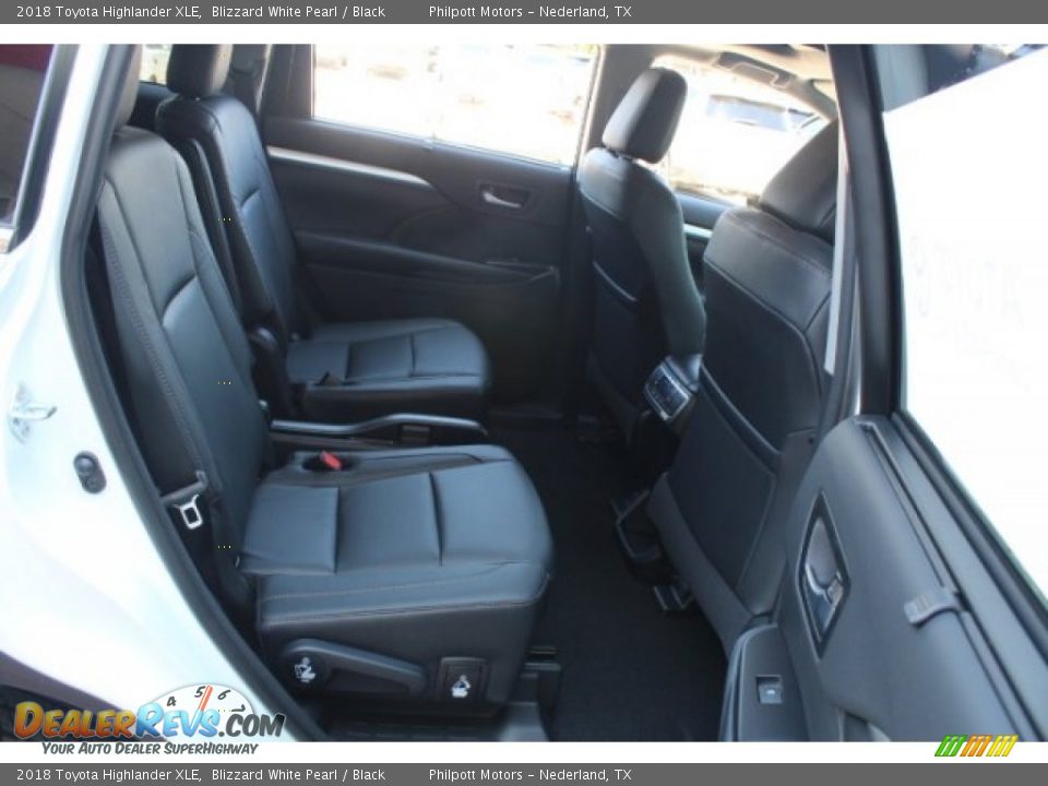 2018 Toyota Highlander XLE Blizzard White Pearl / Black Photo #32