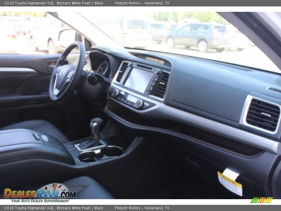 2018 Toyota Highlander XLE Blizzard White Pearl / Black Photo #34