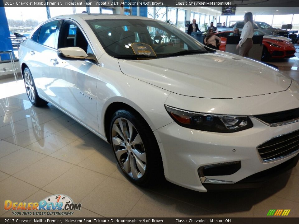 2017 Chevrolet Malibu Premier Iridescent Pearl Tricoat / Dark Atmosphere/Loft Brown Photo #3