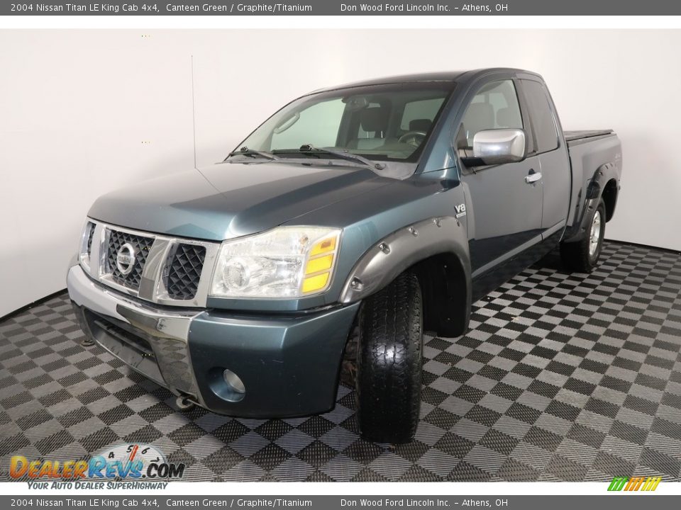 2004 Nissan Titan LE King Cab 4x4 Canteen Green / Graphite/Titanium Photo #7