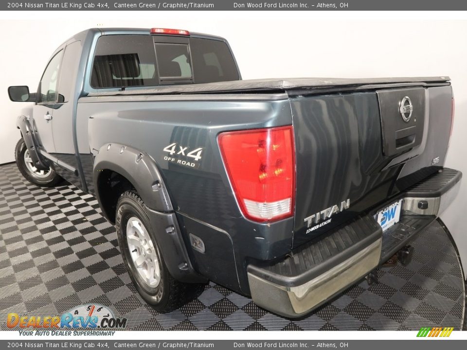 2004 Nissan Titan LE King Cab 4x4 Canteen Green / Graphite/Titanium Photo #9
