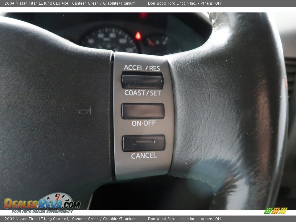 2004 Nissan Titan LE King Cab 4x4 Canteen Green / Graphite/Titanium Photo #26